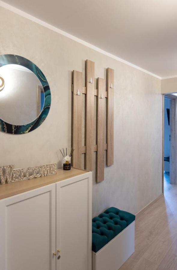 Apartament Emerald Aviatiei Bucureşti